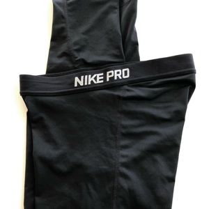 Nike Pro Black Capri Length Tight
